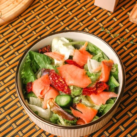 Fresh Mixed Greens Salad with Smoked Salmon
